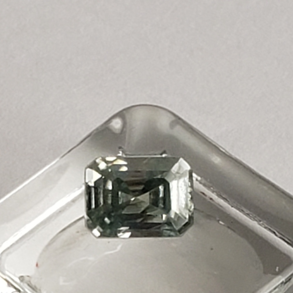 2.5 ctw light green/grey Moissanite